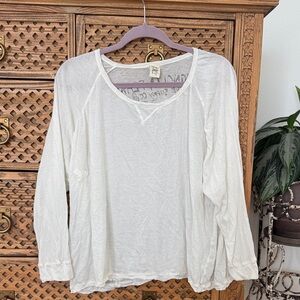 Magnolia Pearl basic white tee